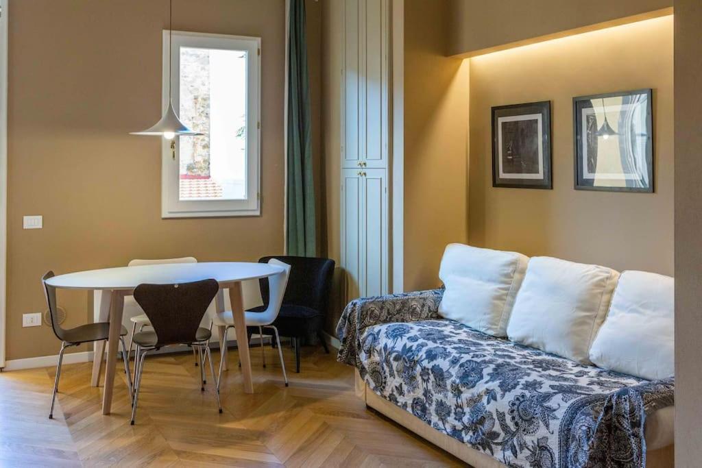 Santa Maria Novella Patio Flat Apartment *